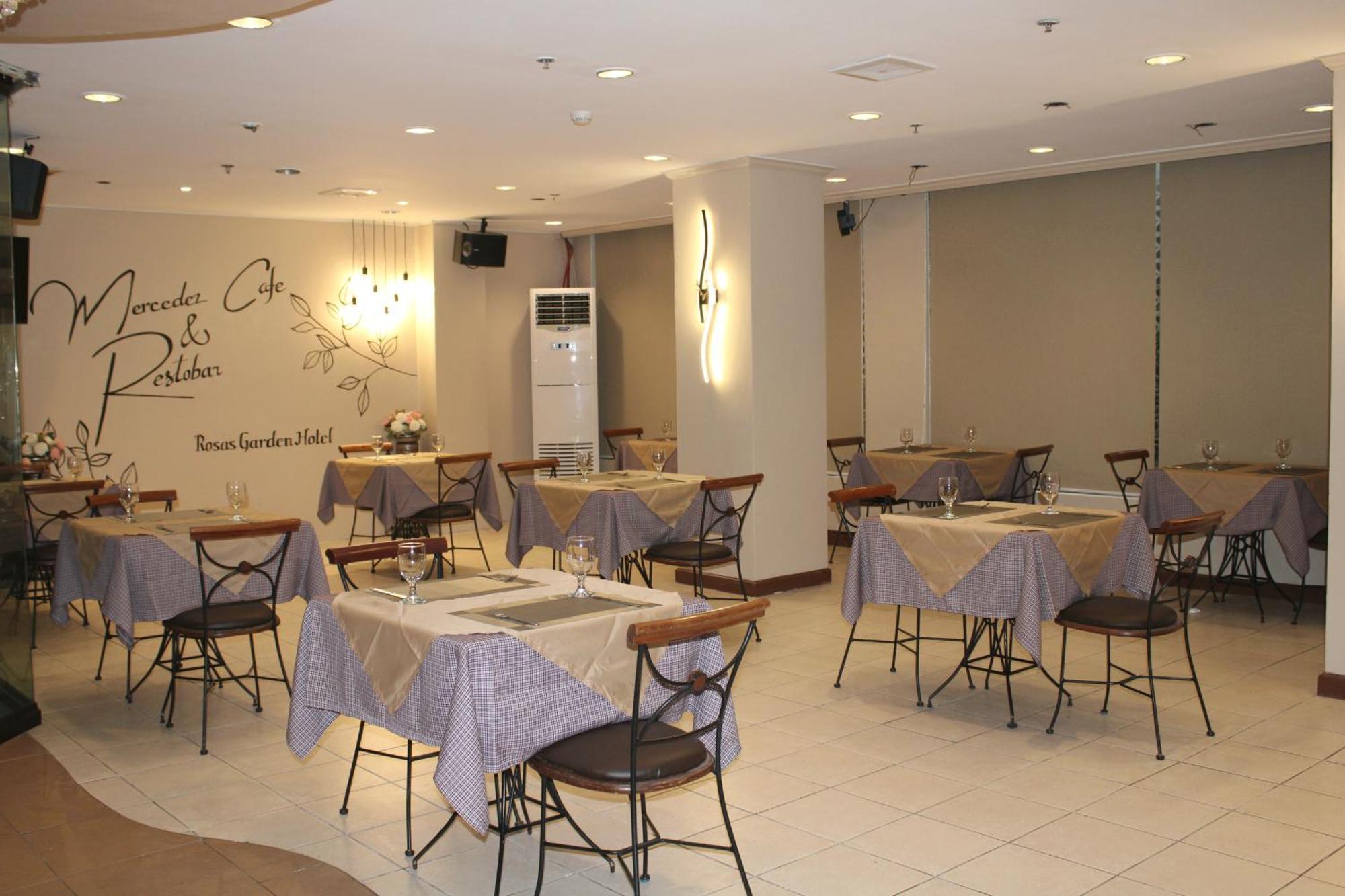 OYO 653 Rosas Garden Hotel Manilla Buitenkant foto
