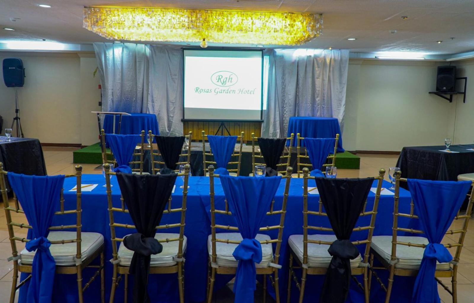 OYO 653 Rosas Garden Hotel Manilla Buitenkant foto