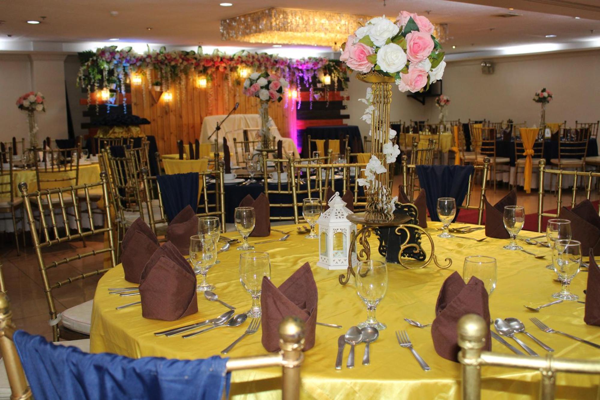 OYO 653 Rosas Garden Hotel Manilla Buitenkant foto