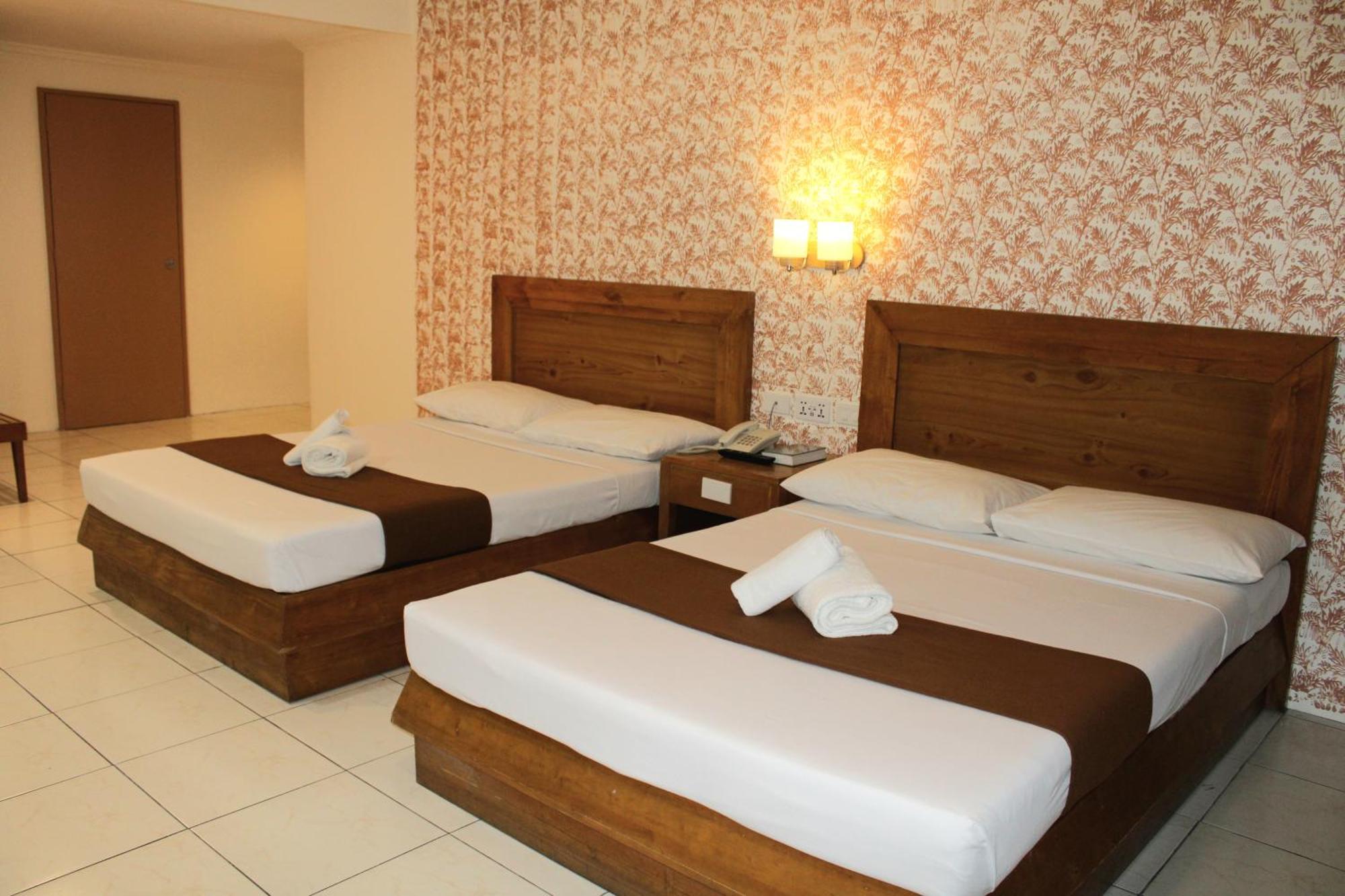 OYO 653 Rosas Garden Hotel Manilla Buitenkant foto