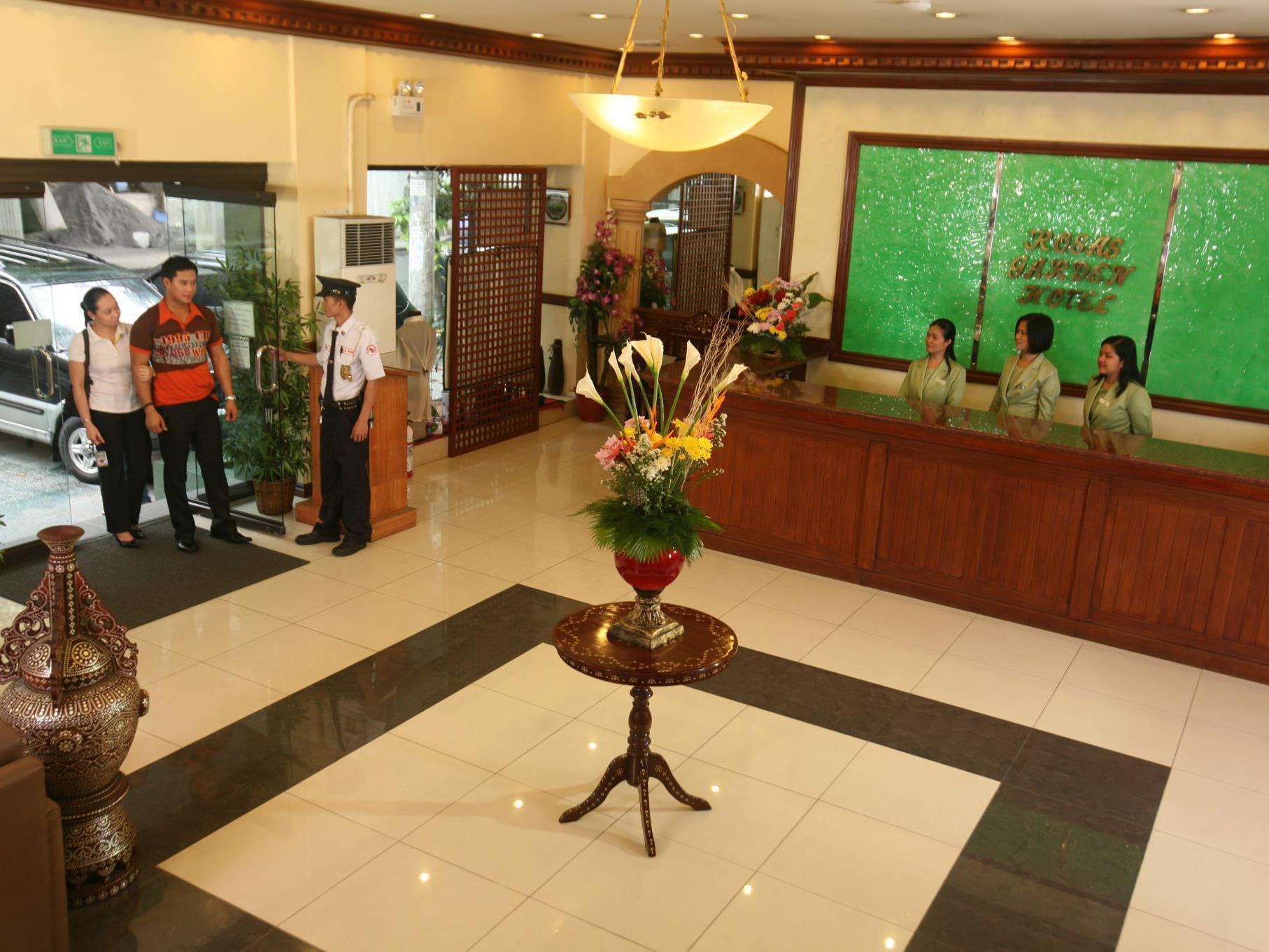 OYO 653 Rosas Garden Hotel Manilla Buitenkant foto